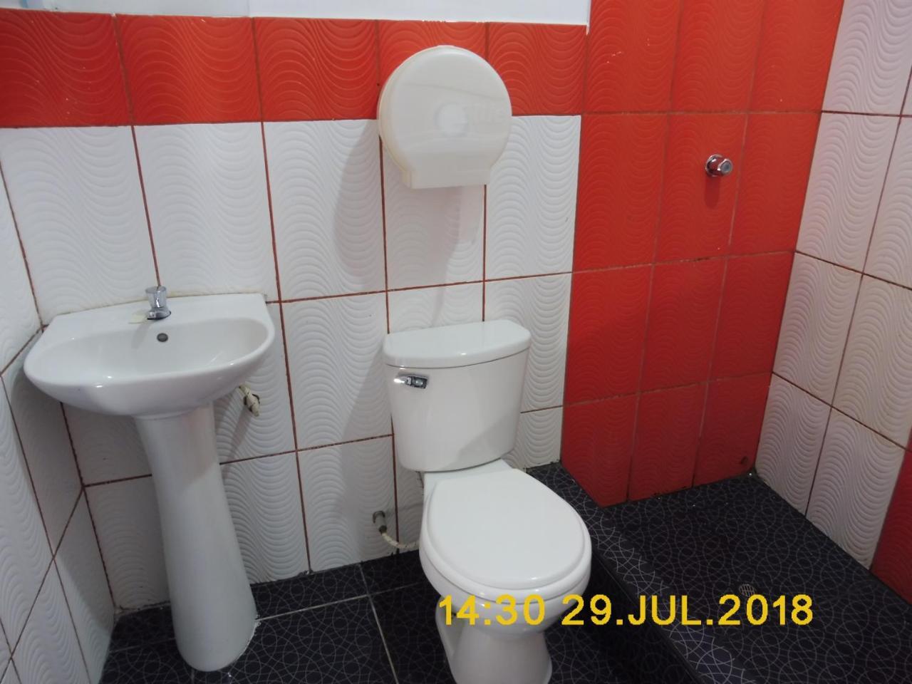 Hospedaje Mas Tarapoto Esterno foto